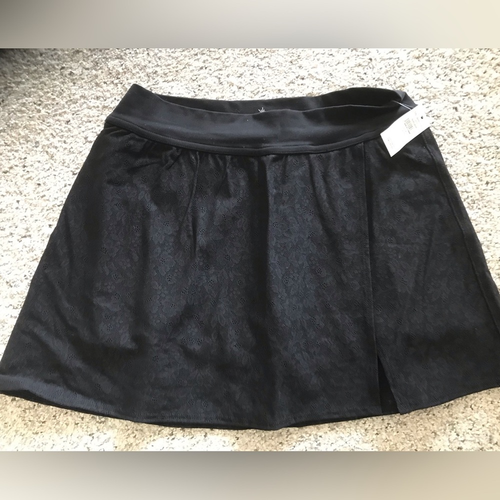 NWT Offline by Aerie Soft Lace Skort.